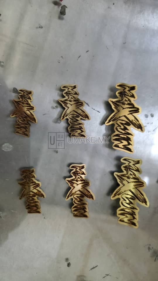 custom shape engraved gold mirror nametaf with 3 sizes